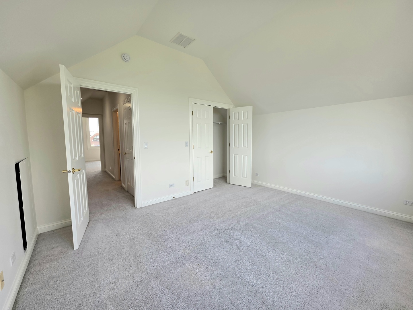 2085 Valor Court Property Photo 28