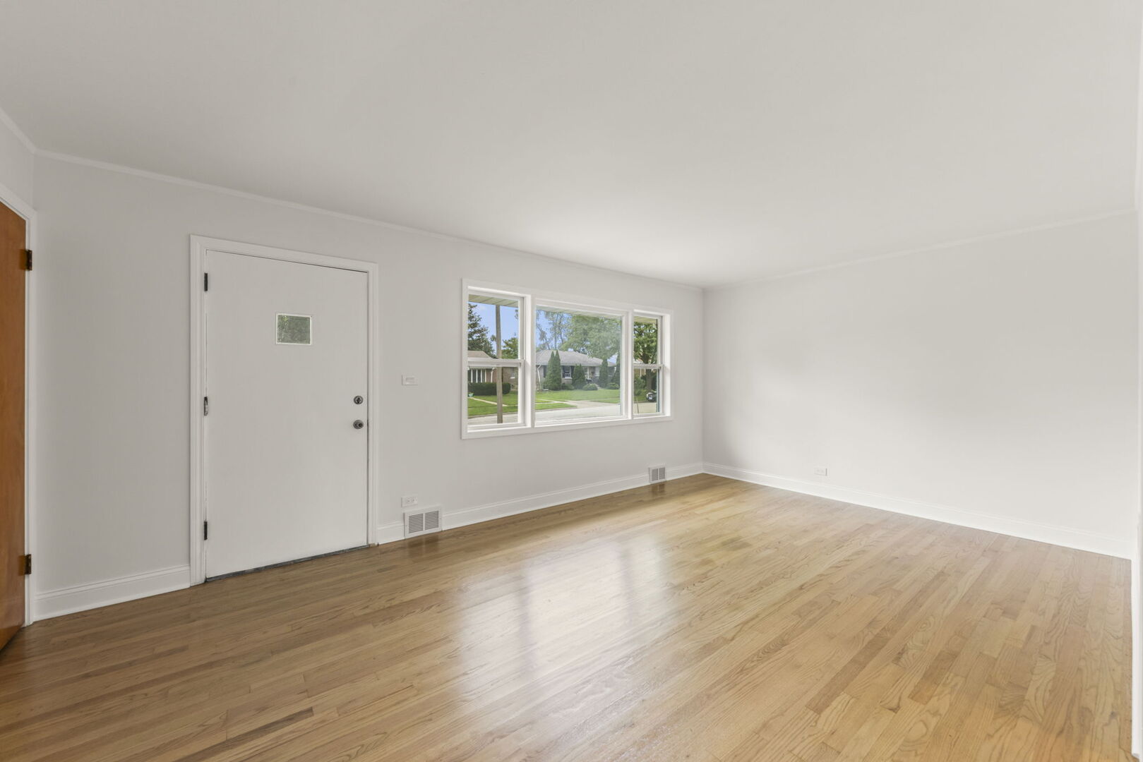 1524 Harding Avenue Property Photo 5