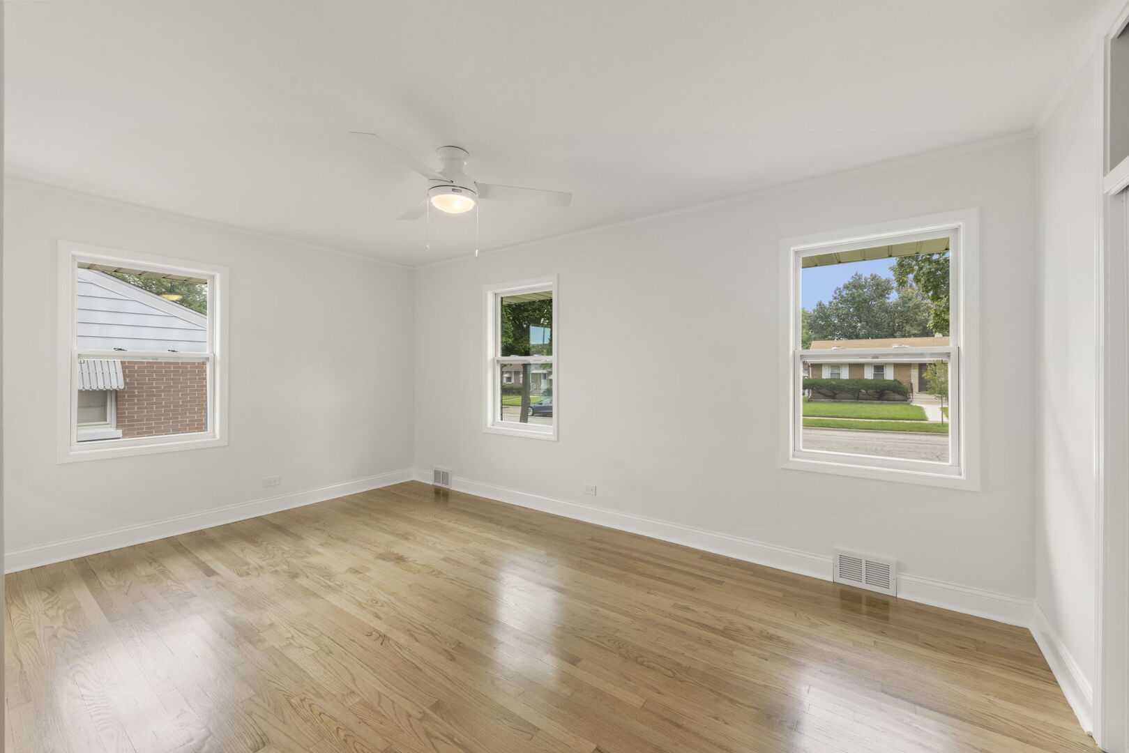 1524 Harding Avenue Property Photo 13