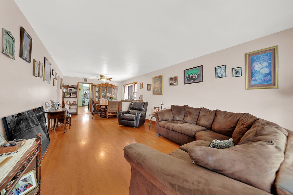 8606 S Kostner Avenue Property Photo 3