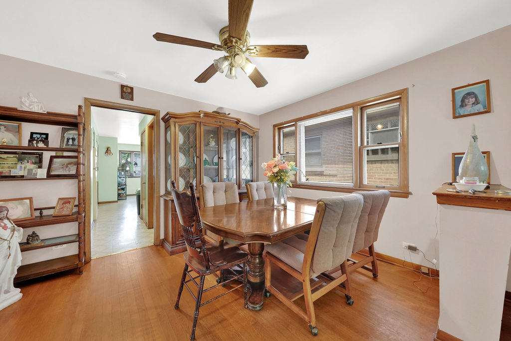 8606 S Kostner Avenue Property Photo 4