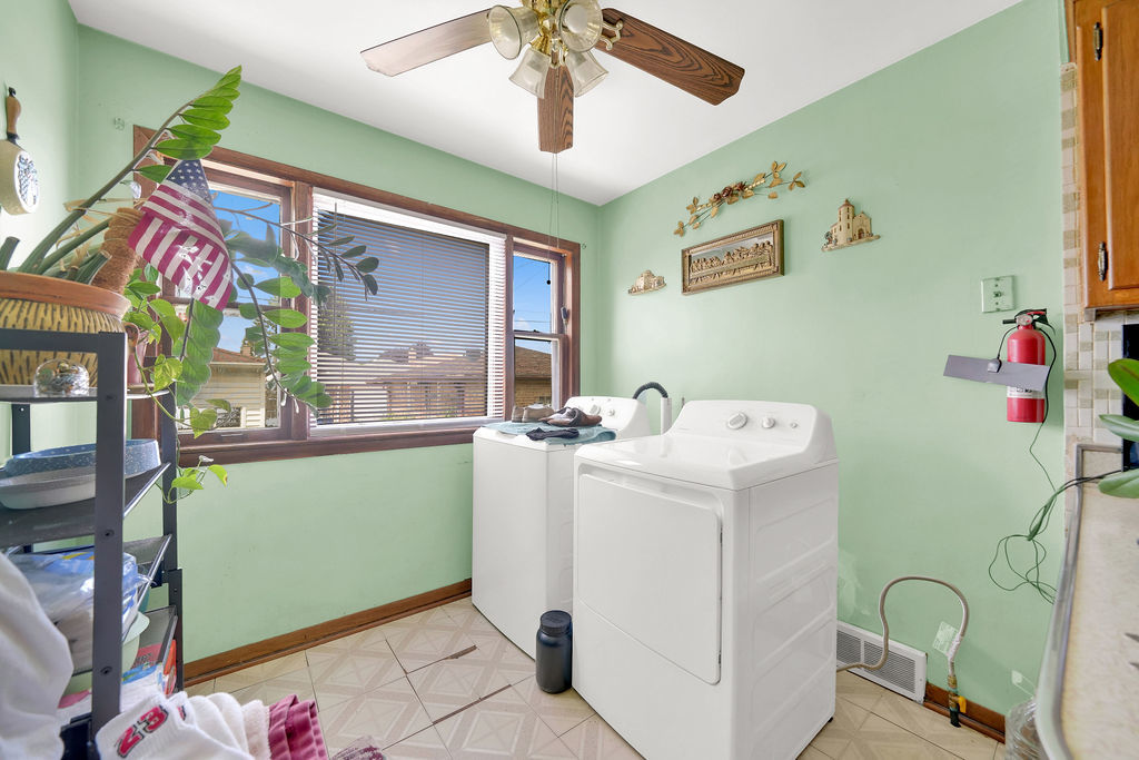 8606 S Kostner Avenue Property Photo 8