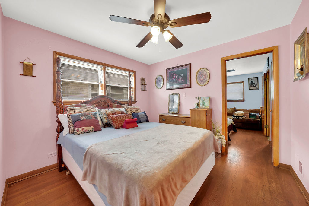 8606 S Kostner Avenue Property Photo 11
