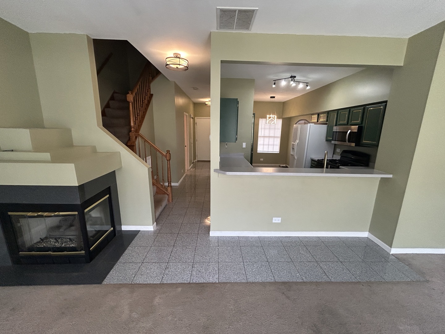 935 Viewpoint Drive Property Photo 4