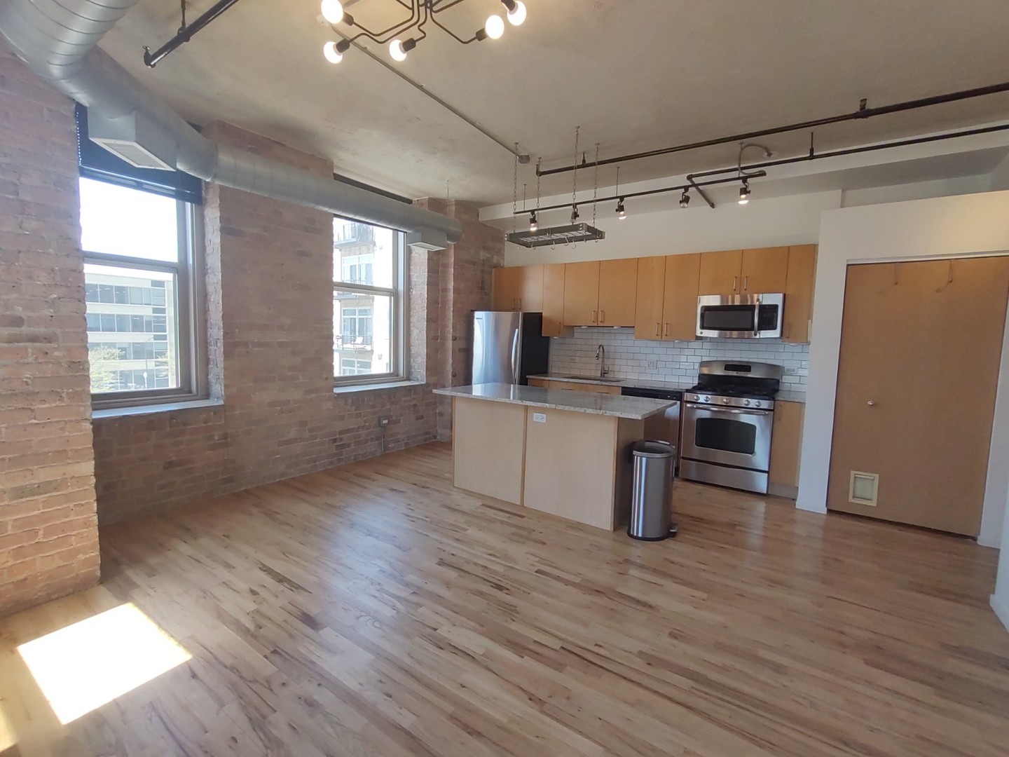 420 S Clinton Street 302 Property Photo 5