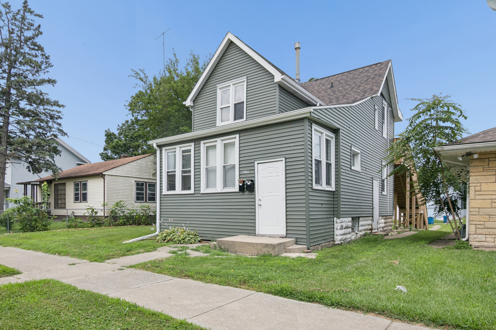 259 N Evergreen Avenue Property Photo 1