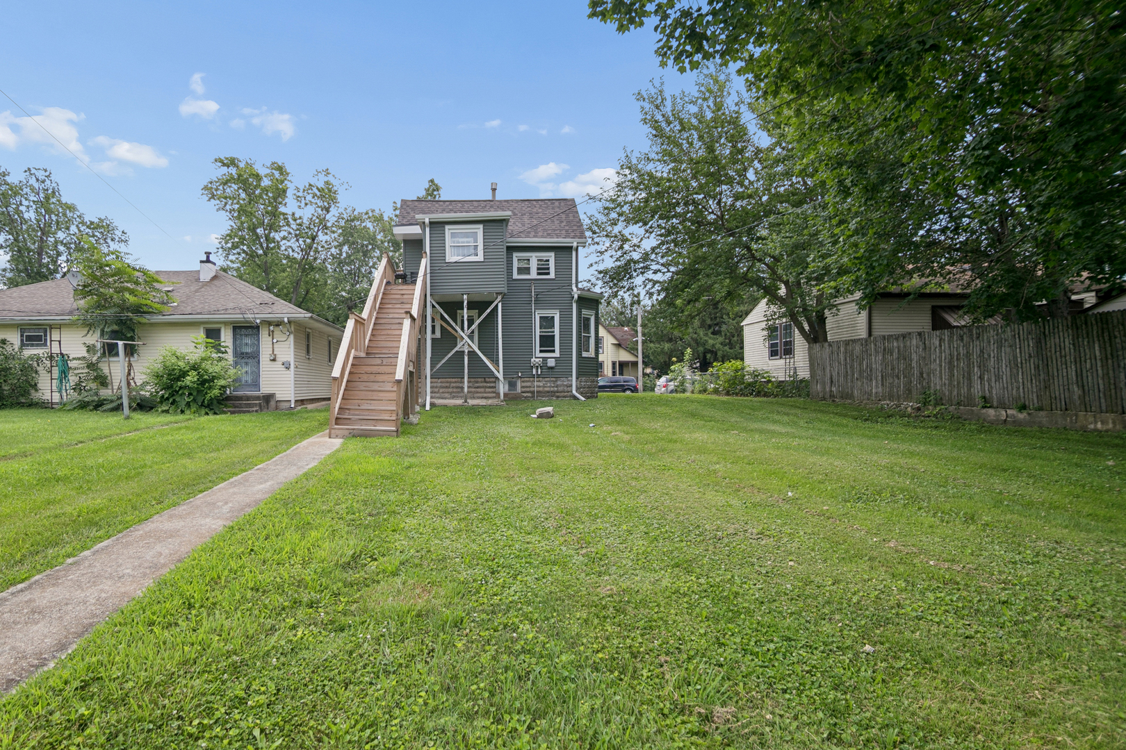 259 N Evergreen Avenue Property Photo 2
