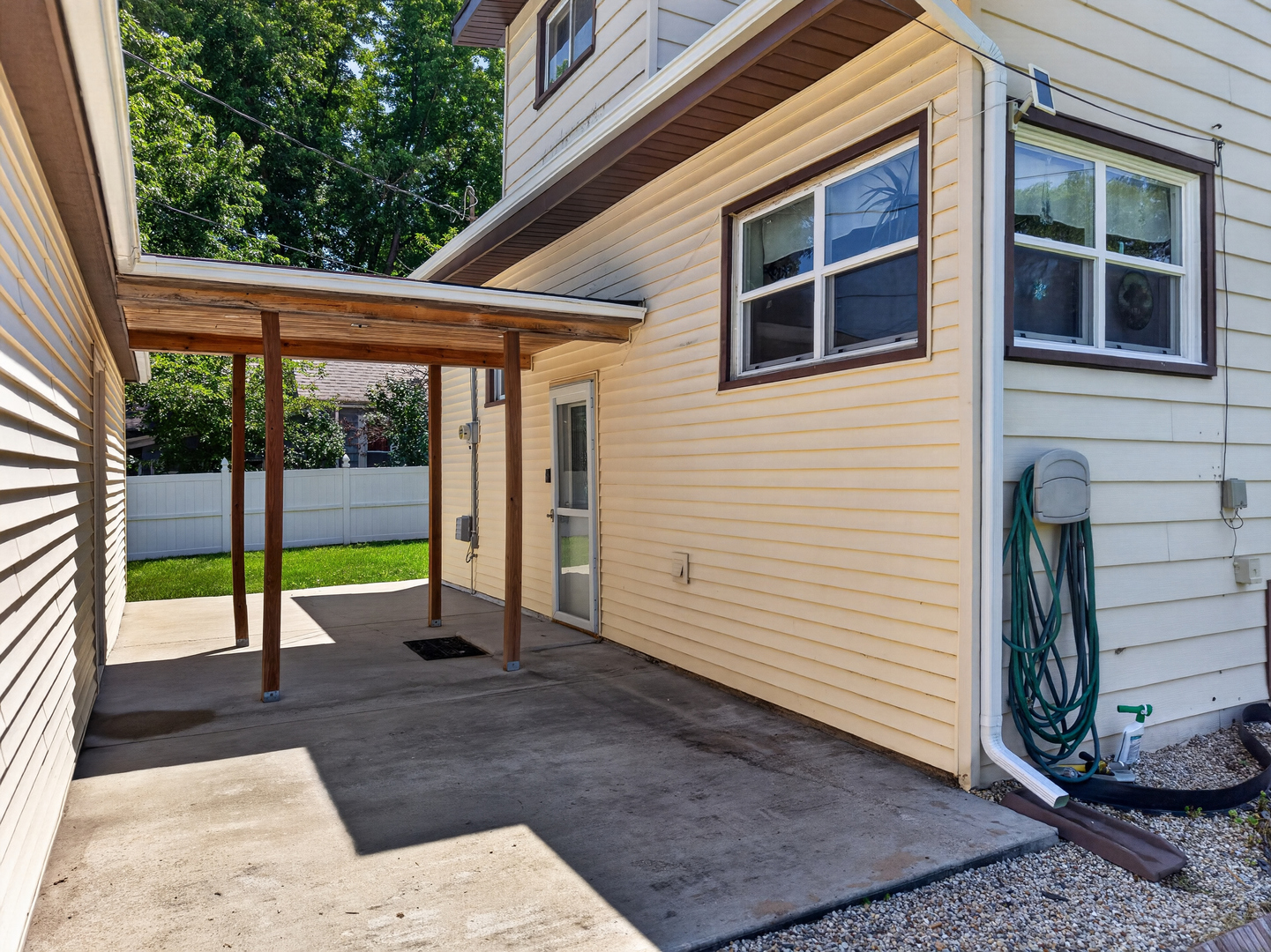 940 E Main Street Property Photo 42