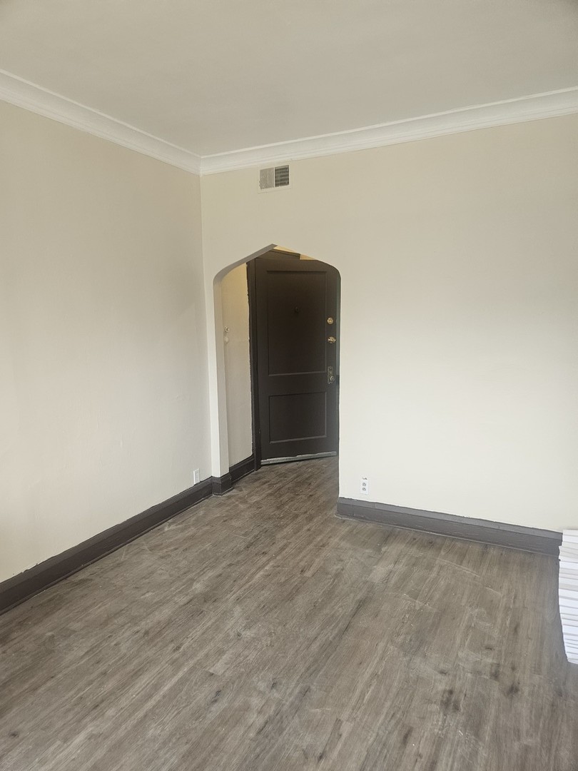 7836 S Marshfield Avenue Property Photo 6