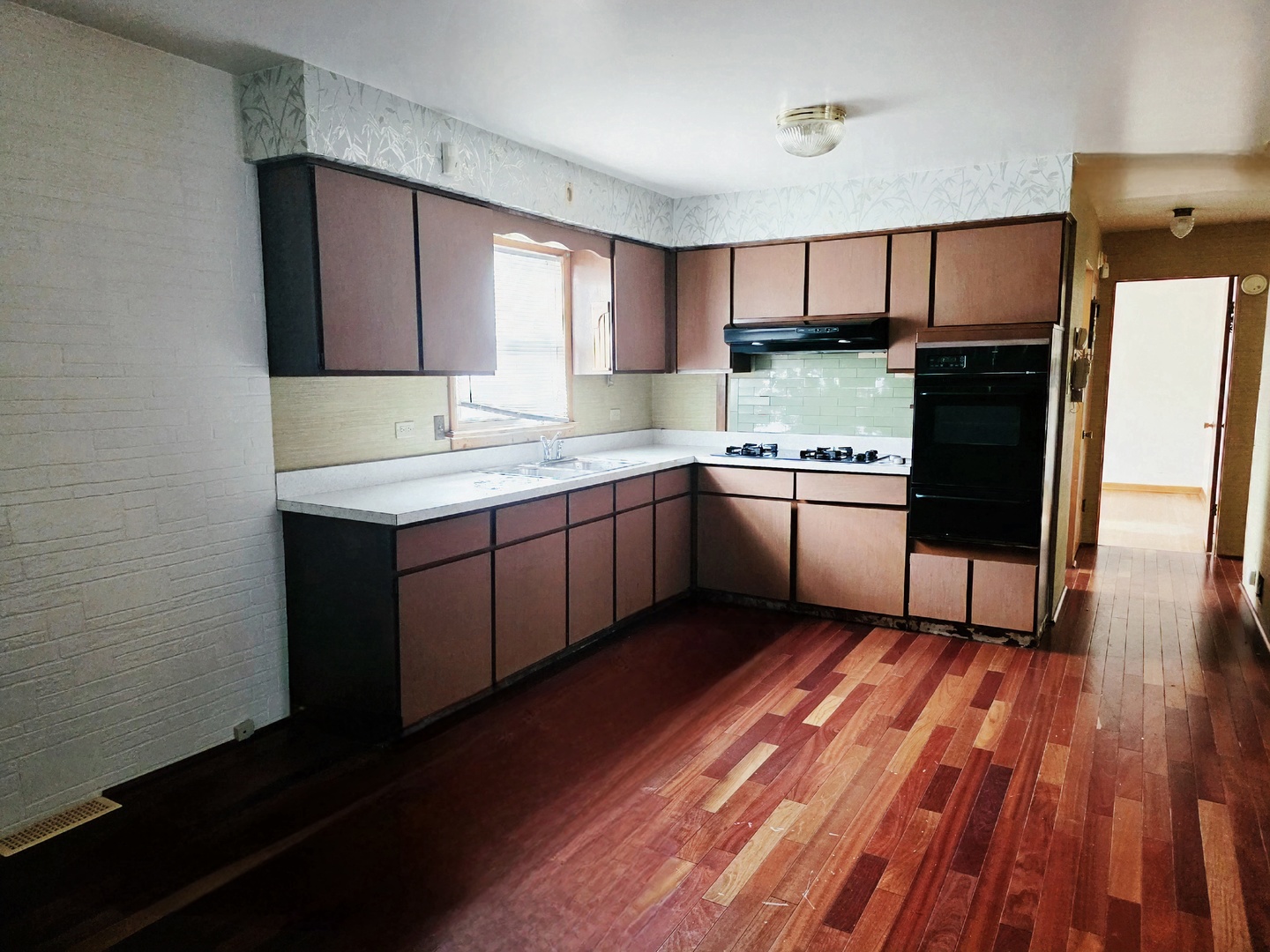 601 Yates Avenue Property Photo 4