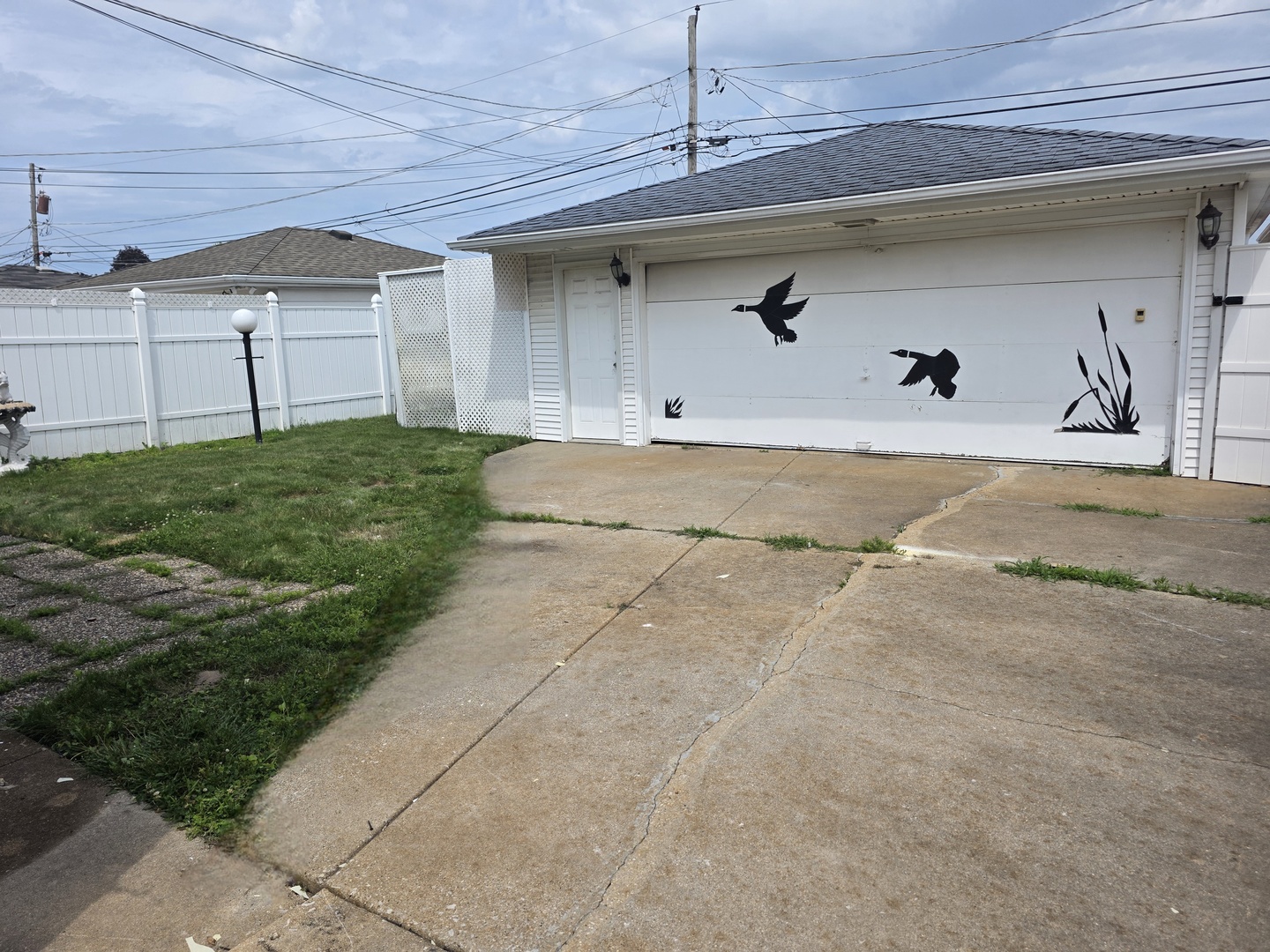 601 Yates Avenue Property Photo 12