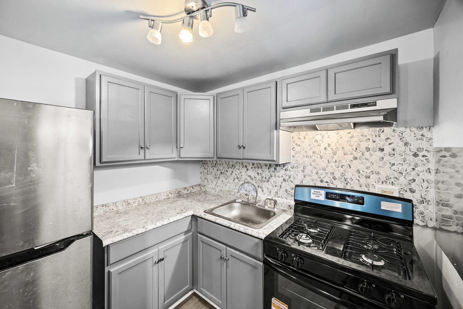 8607 S Morgan Street Property Photo 7