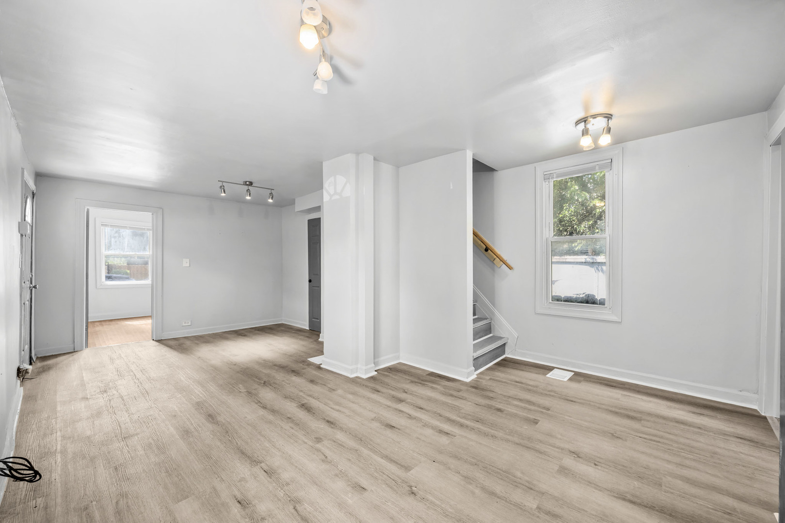 8607 S Morgan Street Property Photo 8