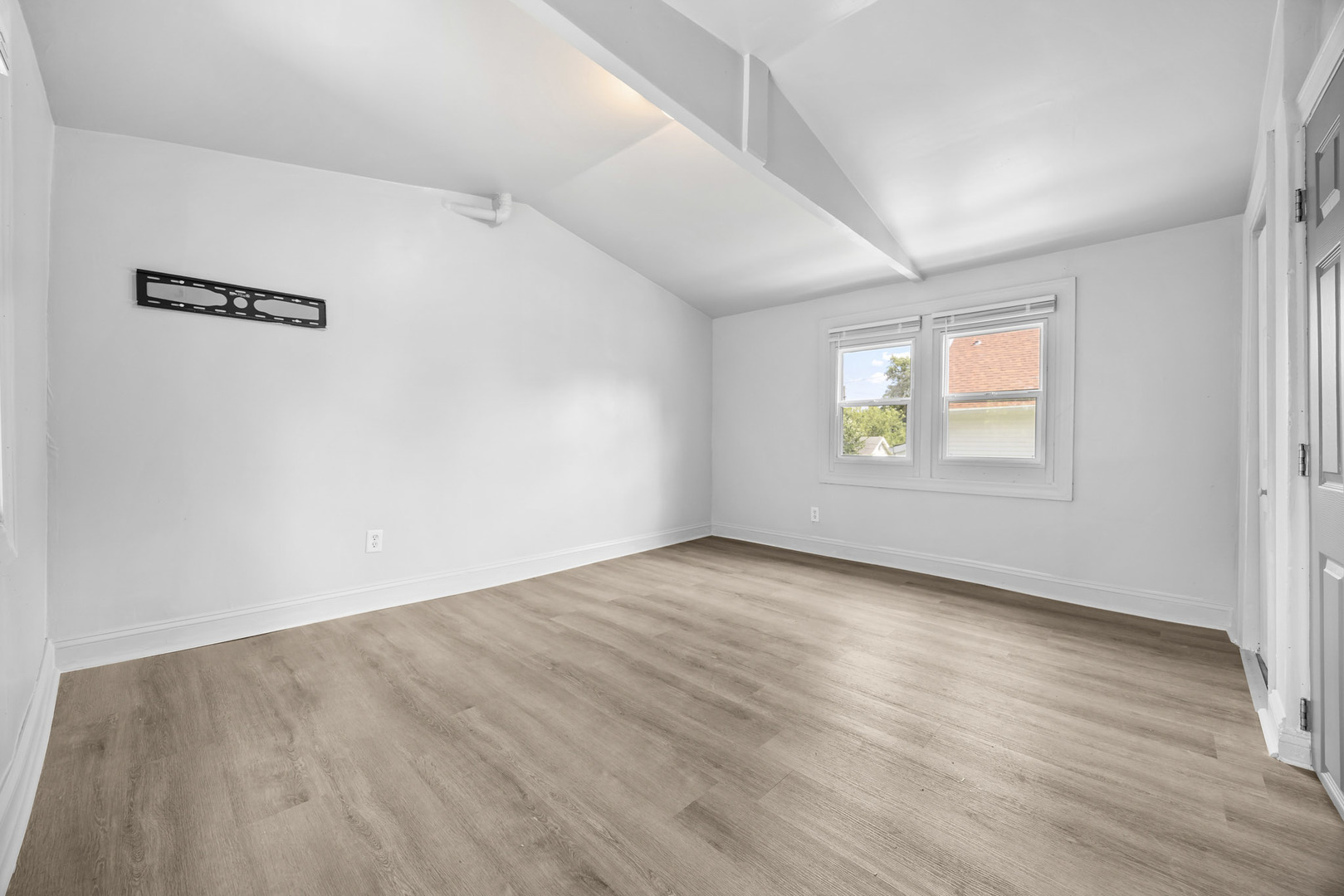 8607 S Morgan Street Property Photo 15