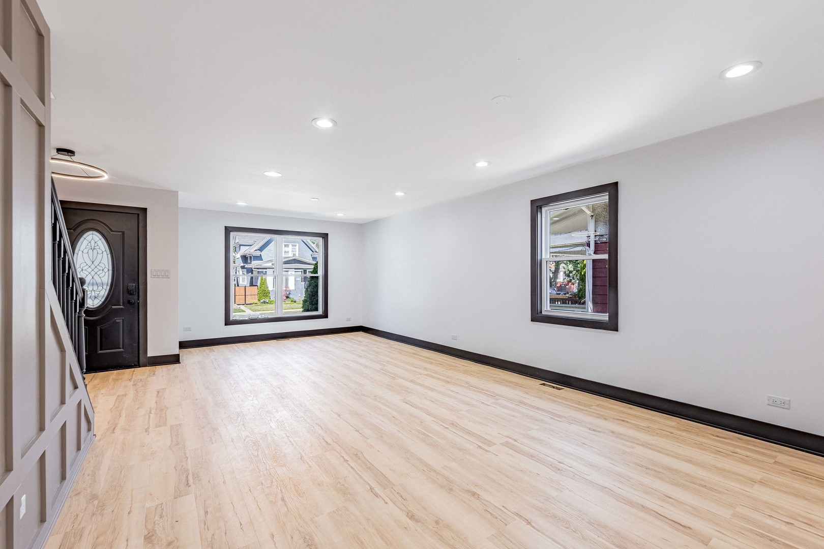 921 N Lorel Avenue Property Photo 12