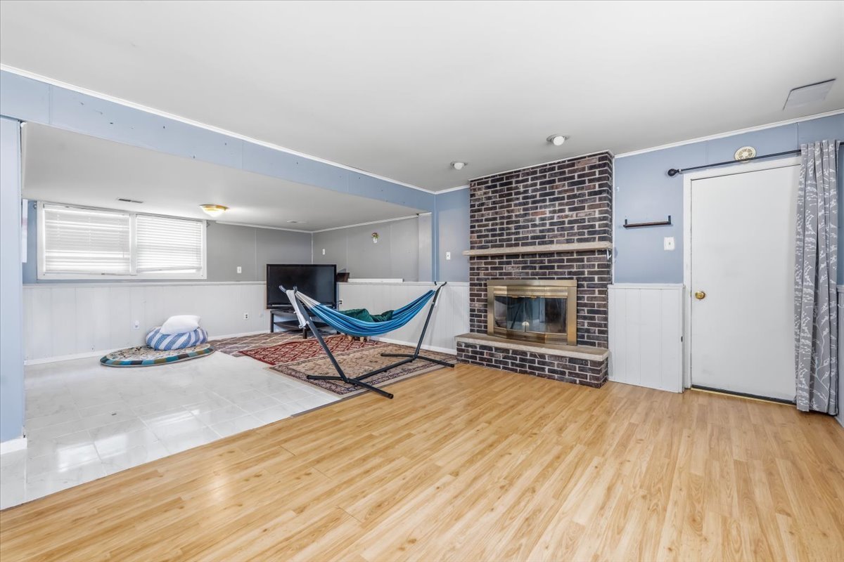 1215 Devonshire Drive Property Photo 10