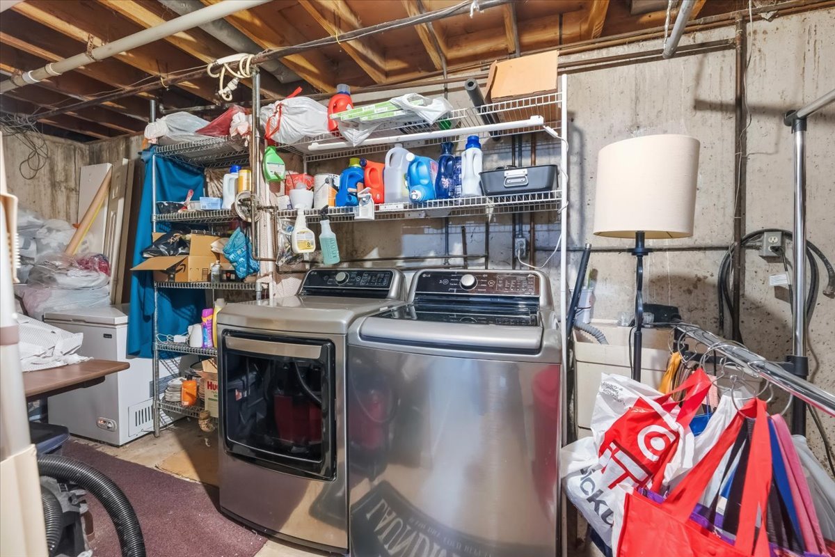 1215 Devonshire Drive Property Photo 15