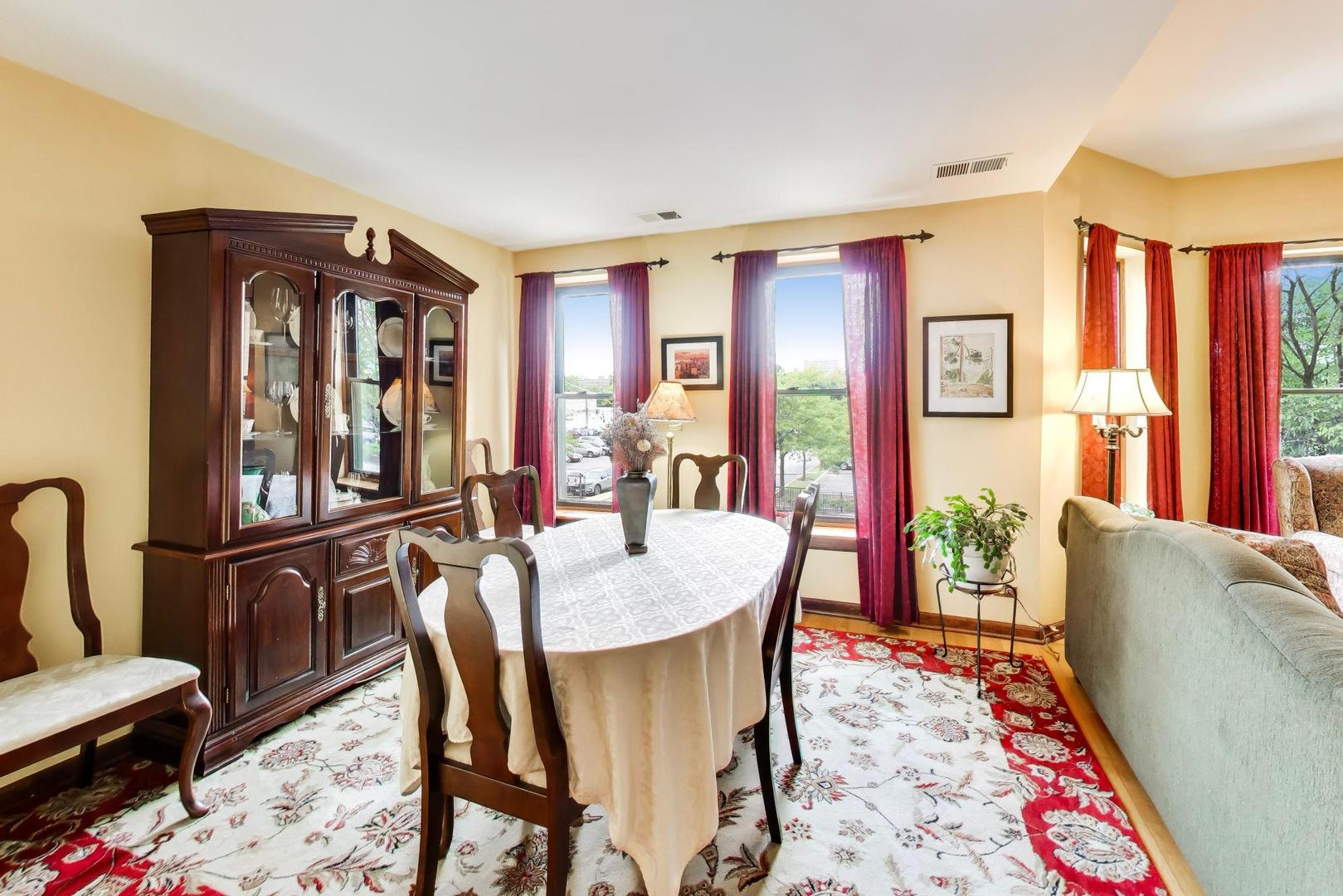 923 W Irving Park Road 2e Property Photo 5