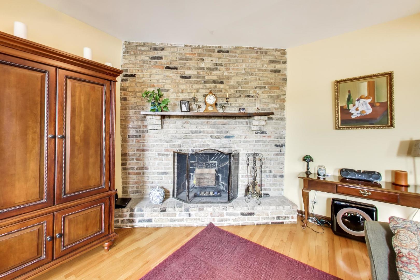 923 W Irving Park Road 2e Property Photo 7