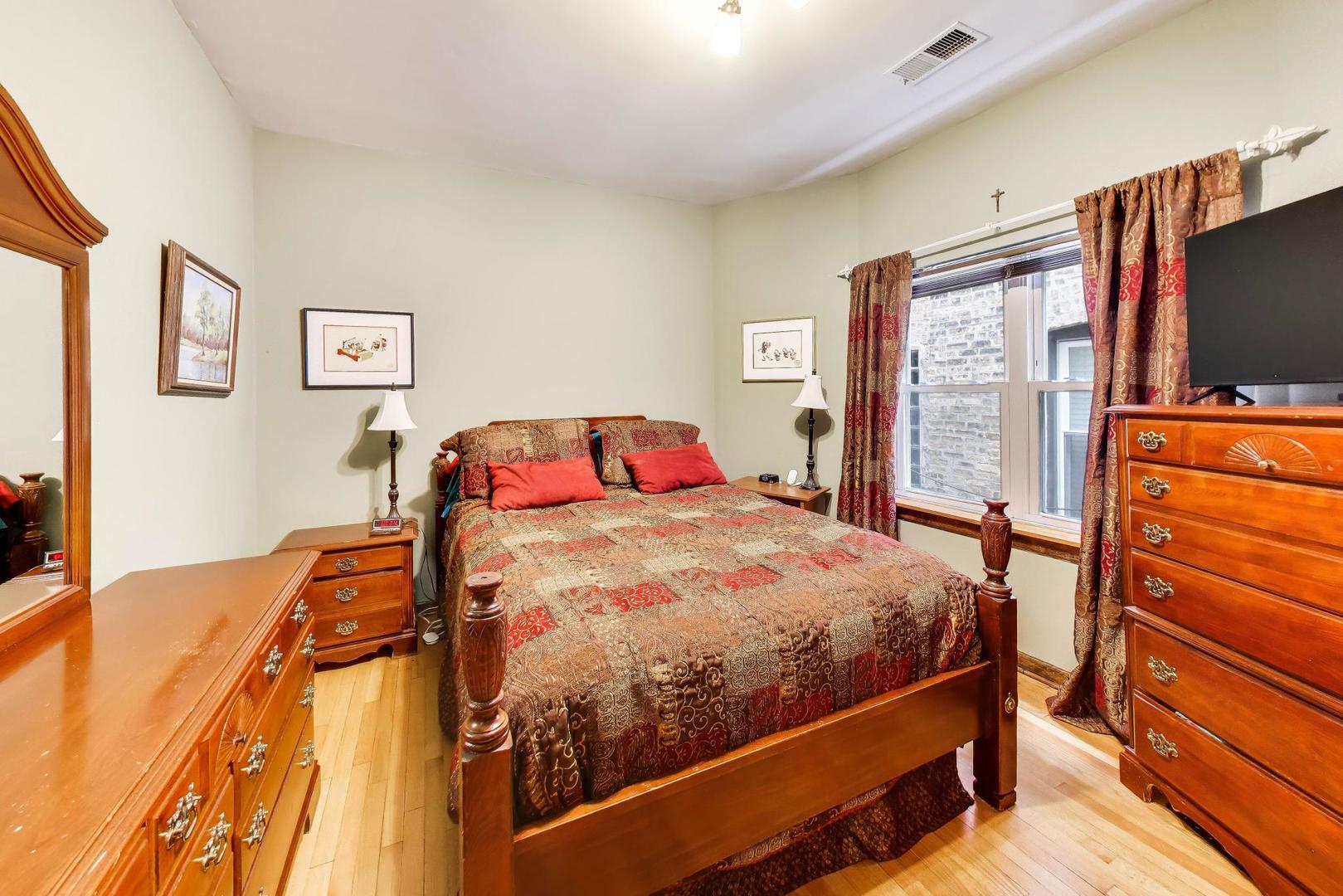 923 W Irving Park Road 2e Property Photo 15