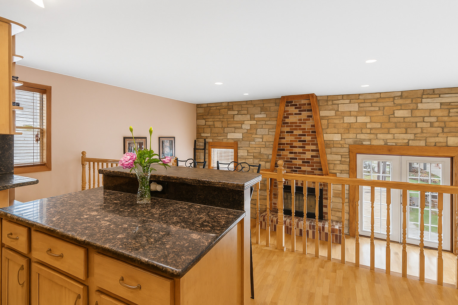 3328 N Plainfield Avenue Property Photo 10