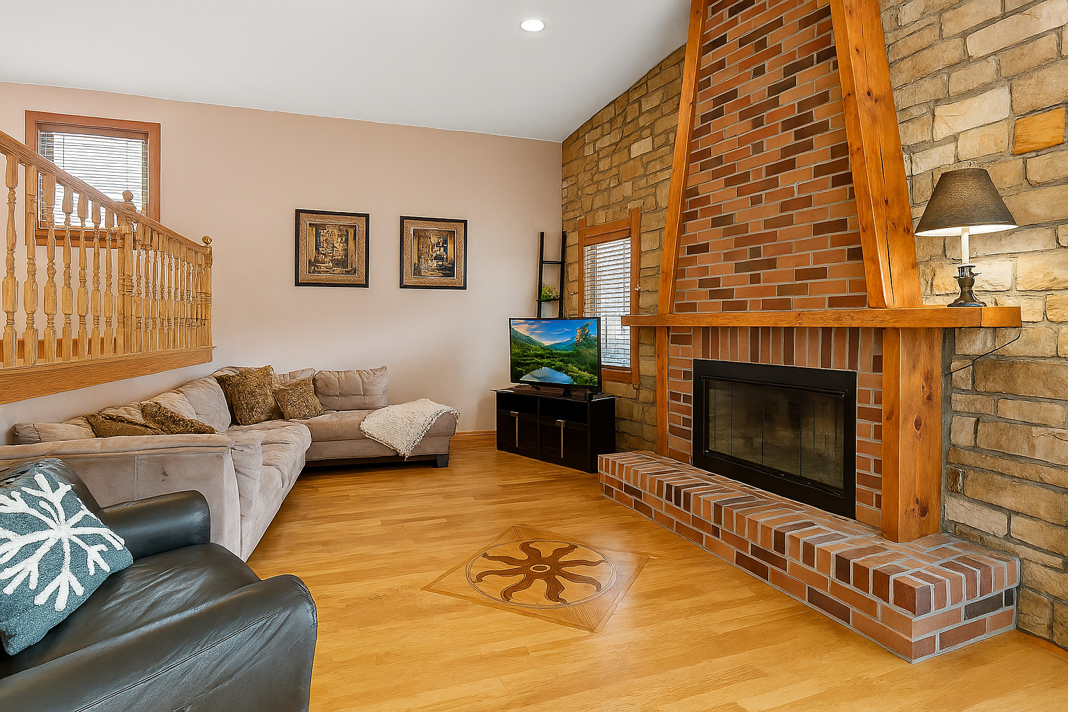 3328 N Plainfield Avenue Property Photo 14