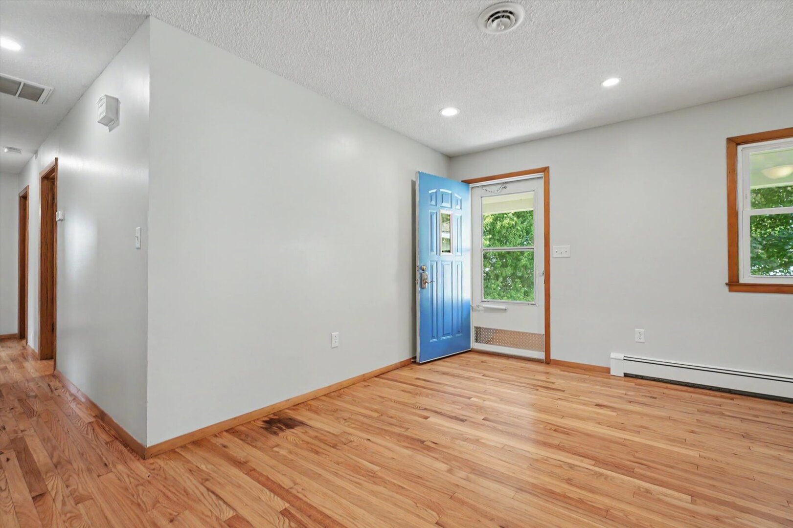 405 Washington Street Property Photo 8