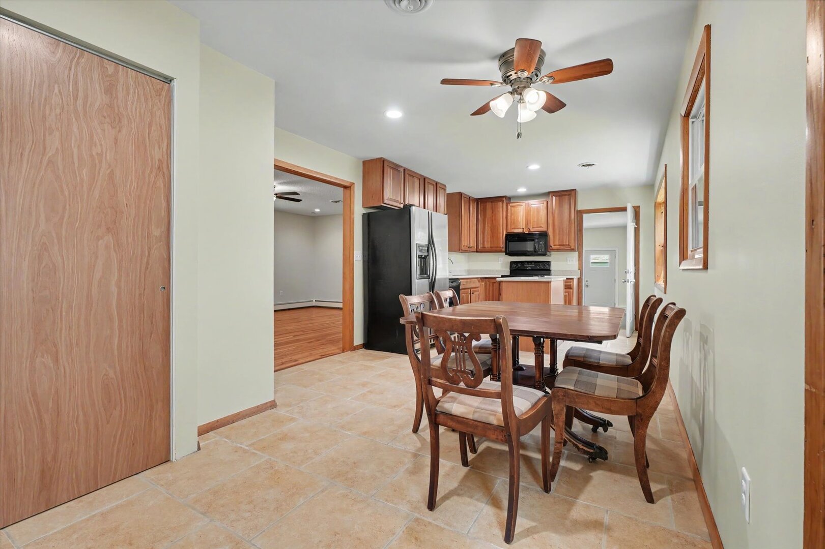 405 Washington Street Property Photo 11