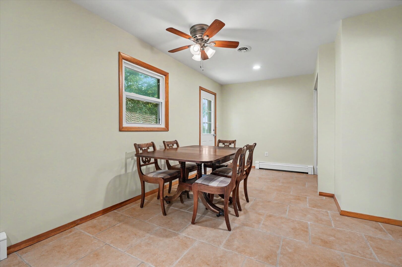 405 Washington Street Property Photo 12