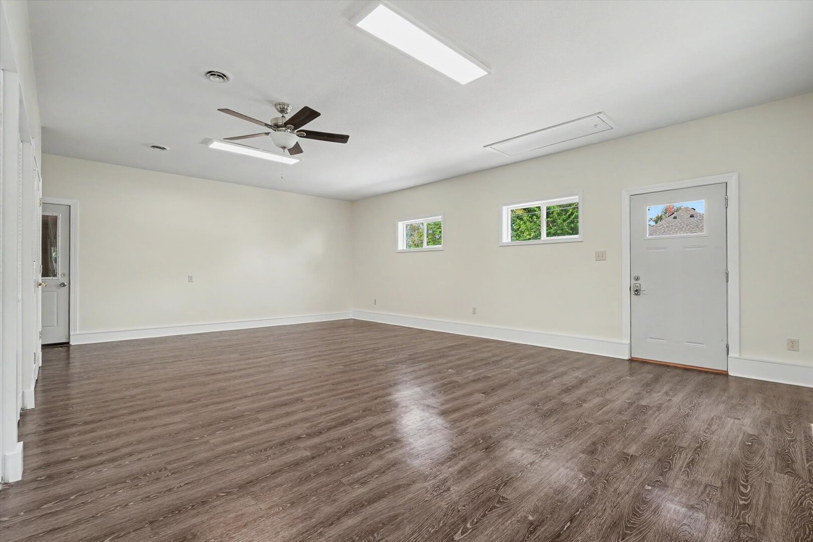 405 Washington Street Property Photo 17