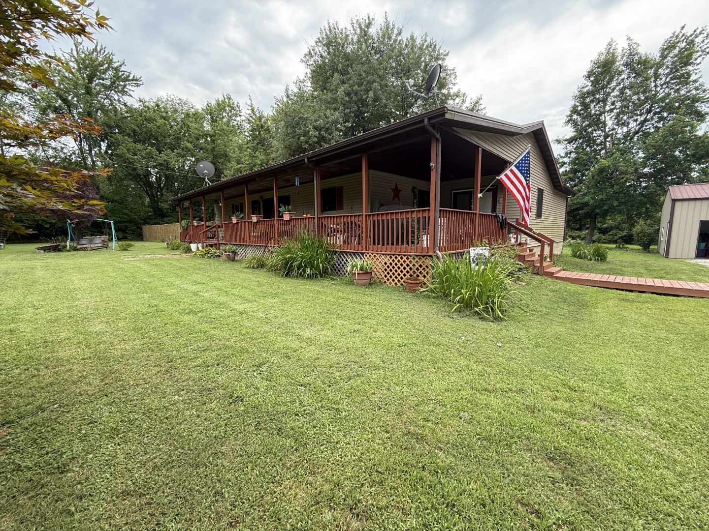 6671 Main Street Property Photo 3