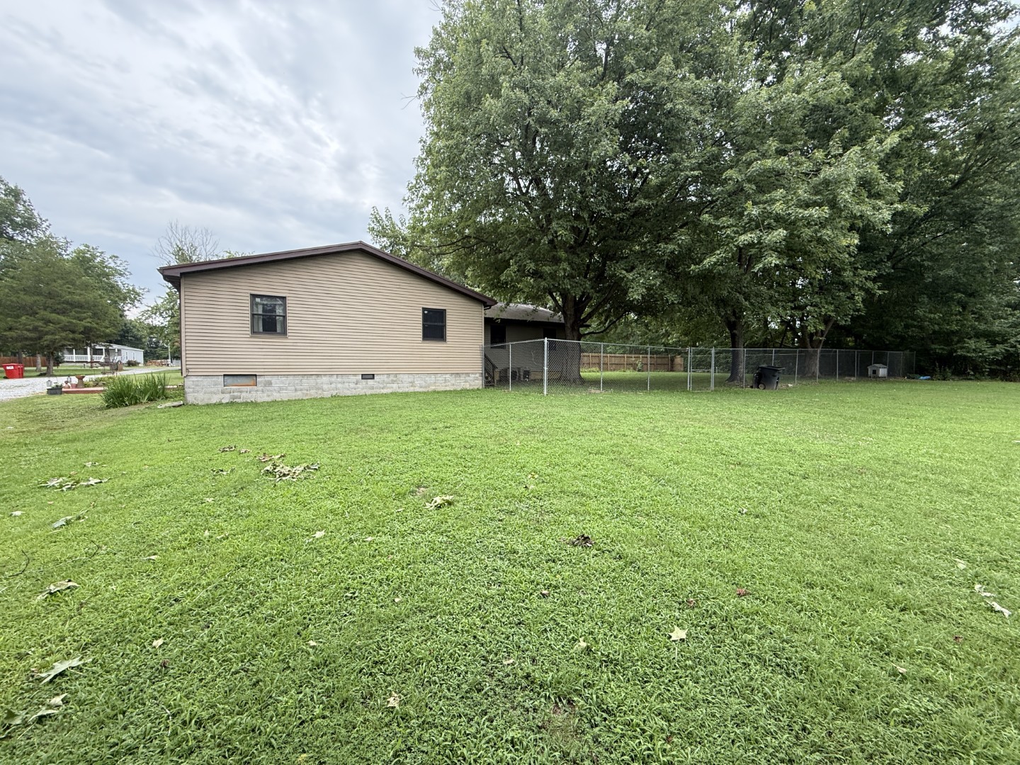 6671 Main Street Property Photo 4