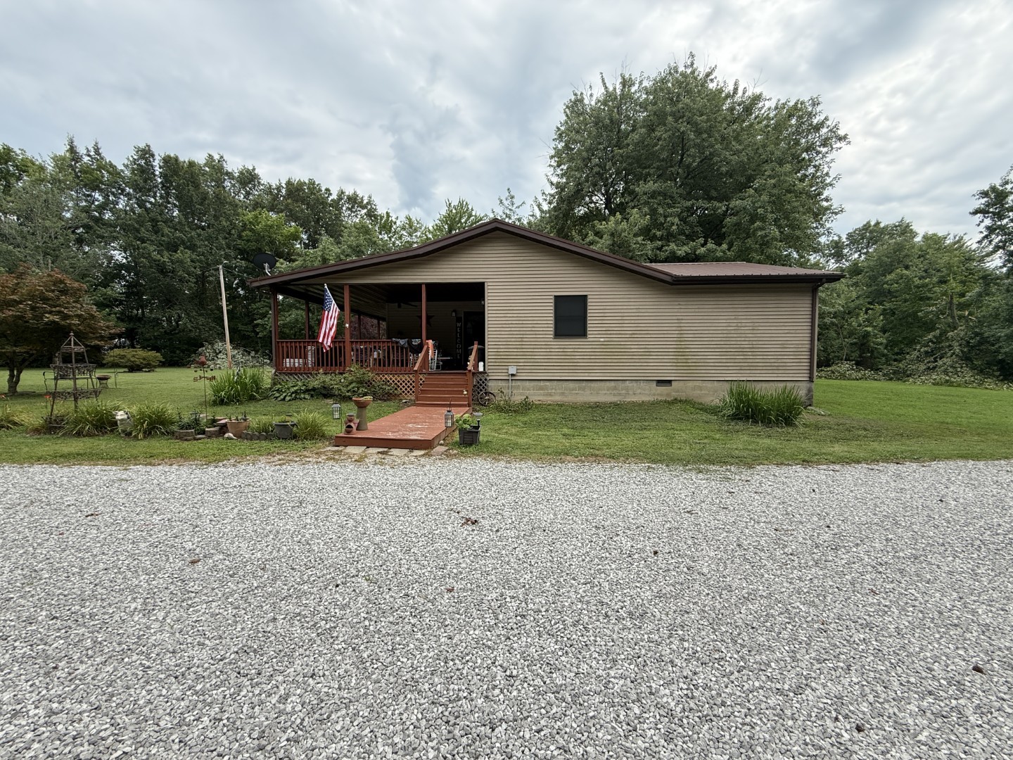 6671 Main Street Property Photo 8