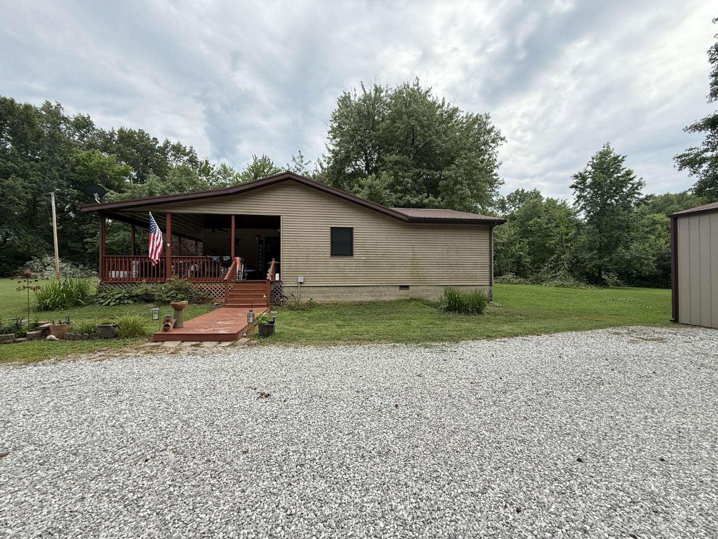 6671 Main Street Property Photo 10
