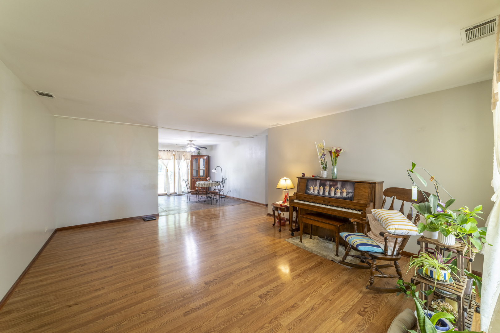 7601 Adams Street Property Photo 17
