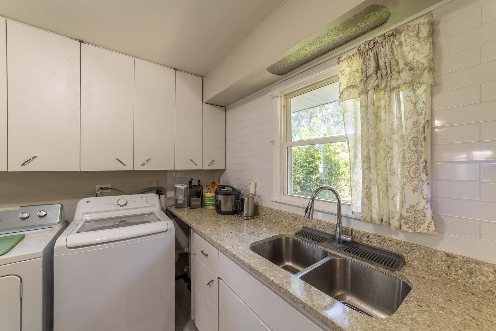 7601 Adams Street Property Photo 29