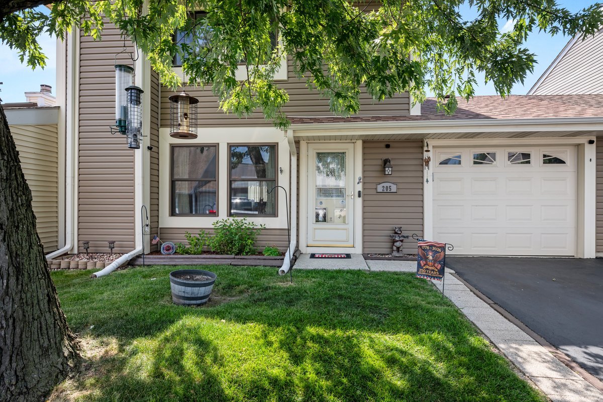 205 Robbin Drive Property Photo 1