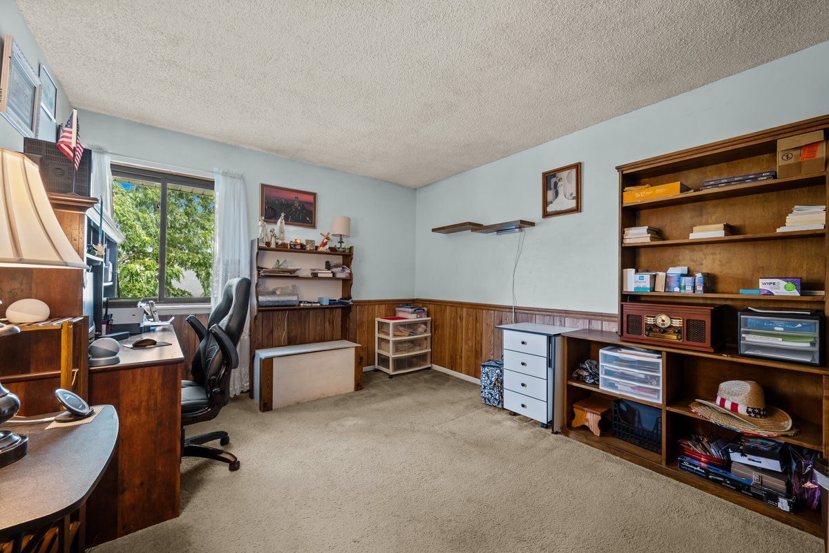 205 Robbin Drive Property Photo 12