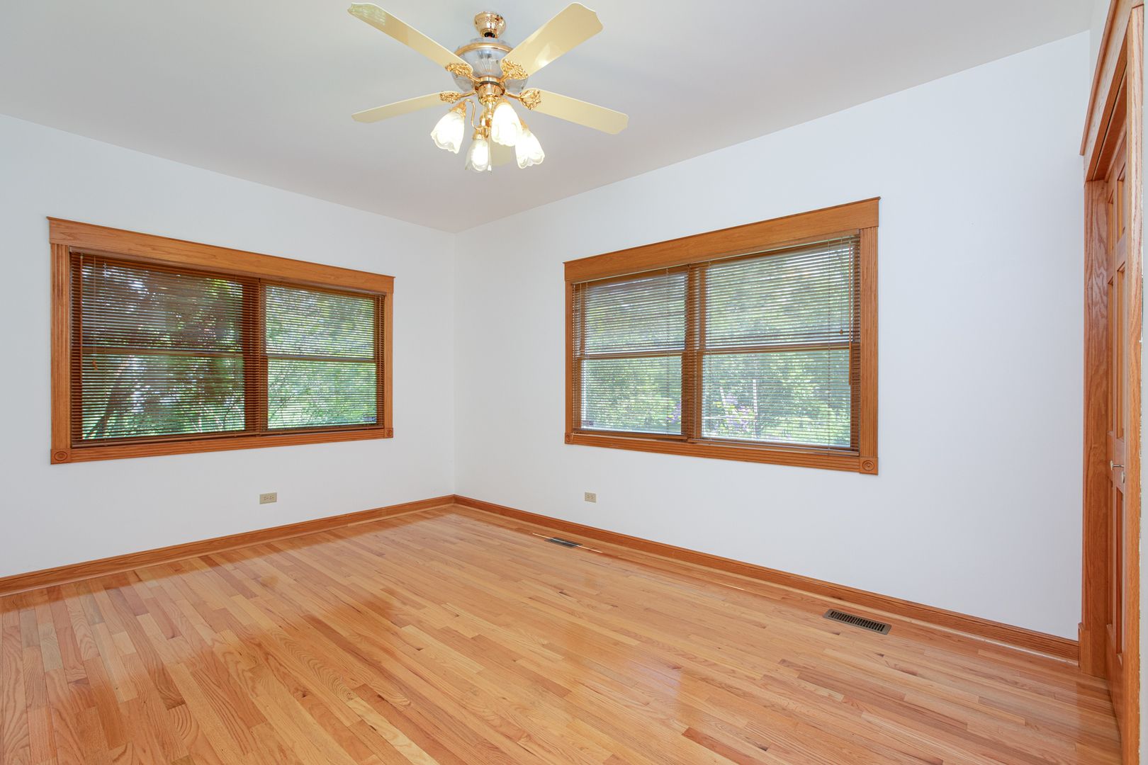 4n411 Trinity Lane Property Photo 10