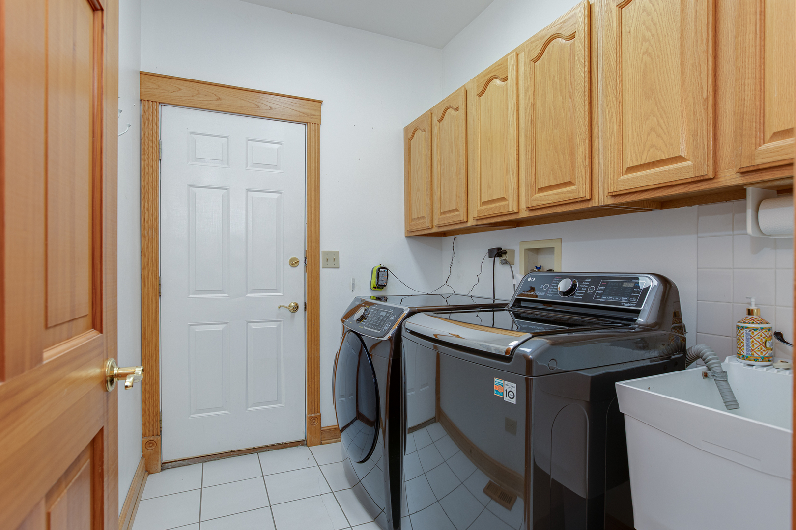 4n411 Trinity Lane Property Photo 12