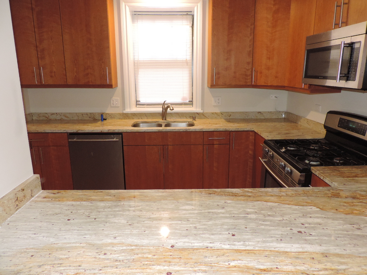 836 Judson Avenue 1b Property Photo 5