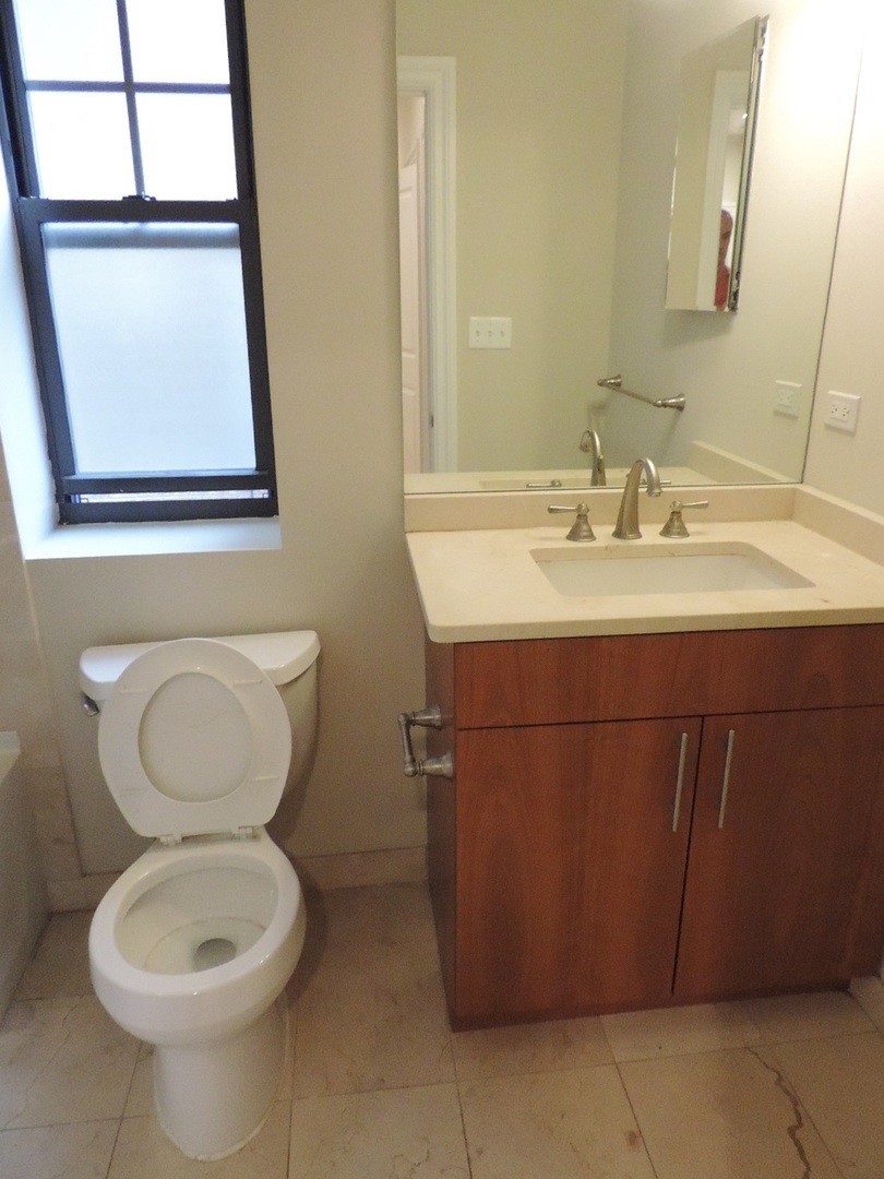 836 Judson Avenue 1b Property Photo 9