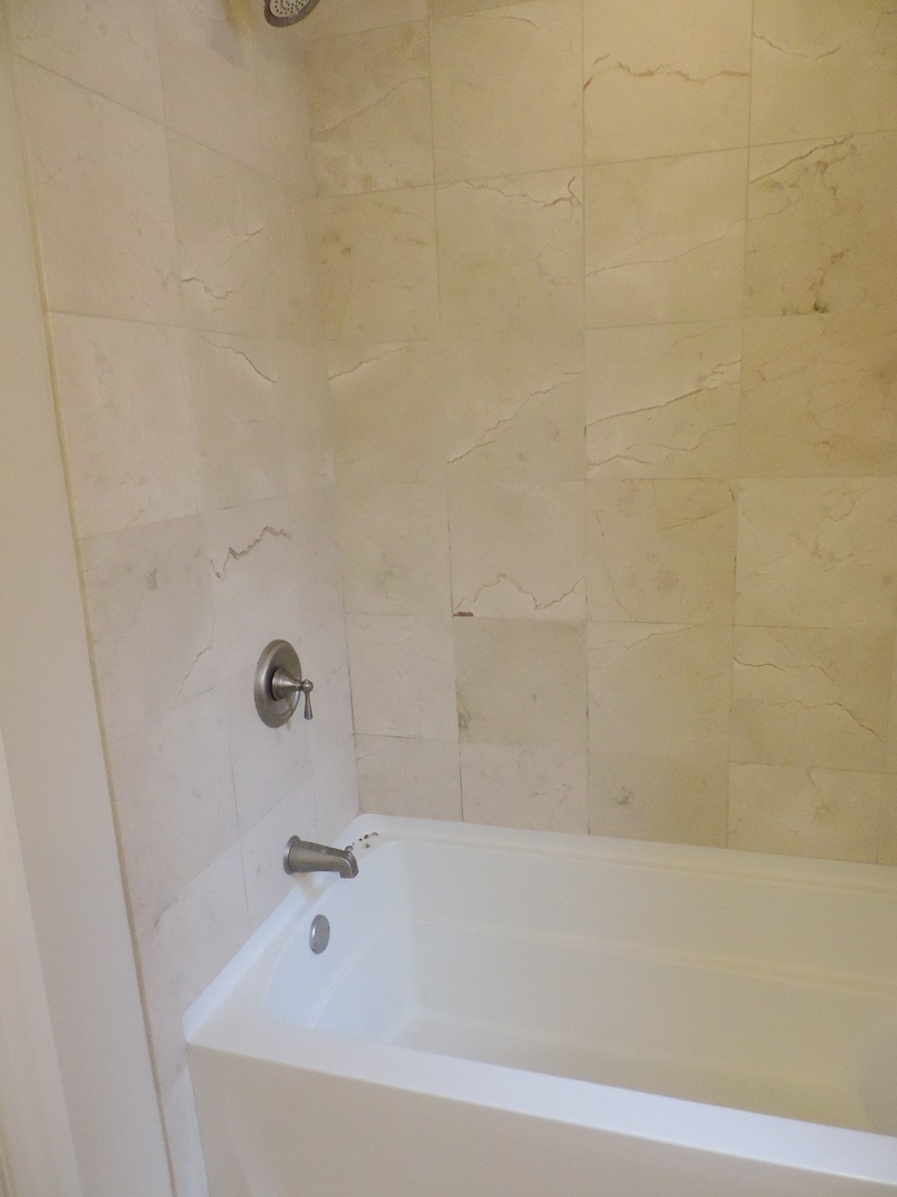 836 Judson Avenue 1b Property Photo 10