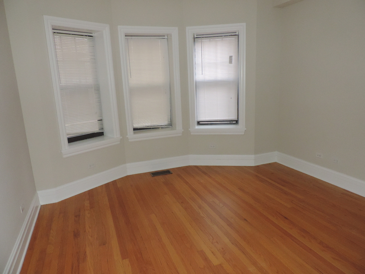 836 Judson Avenue 1b Property Photo 11