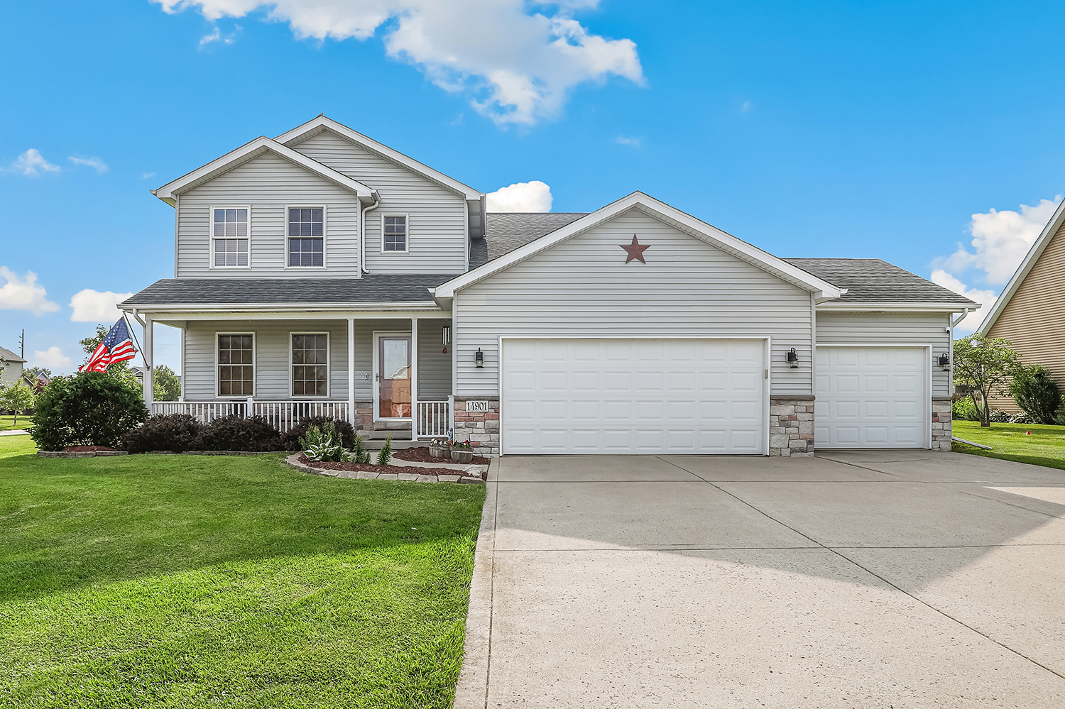 14901 Euclid Street Property Photo 1