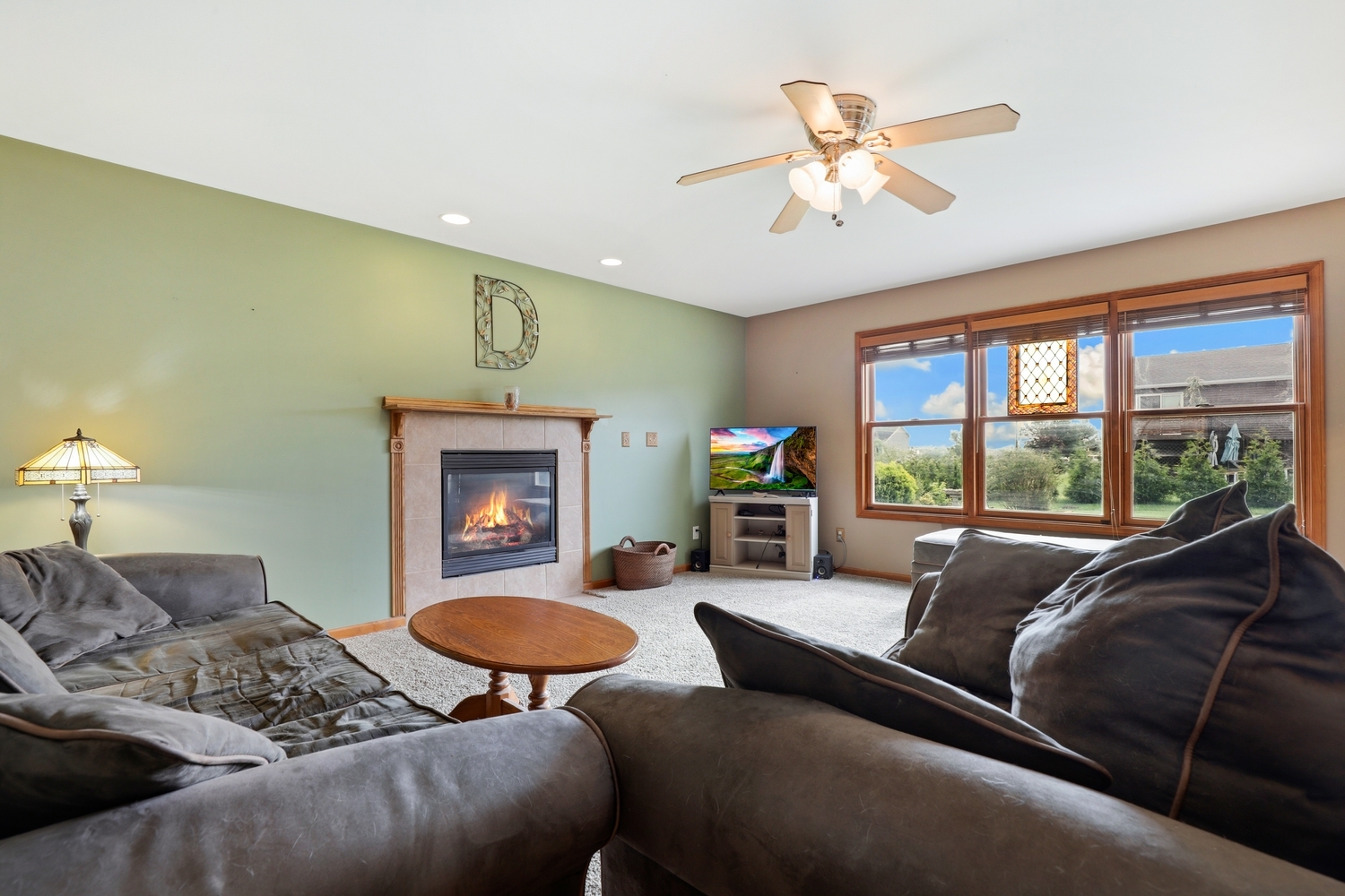 14901 Euclid Street Property Photo 8