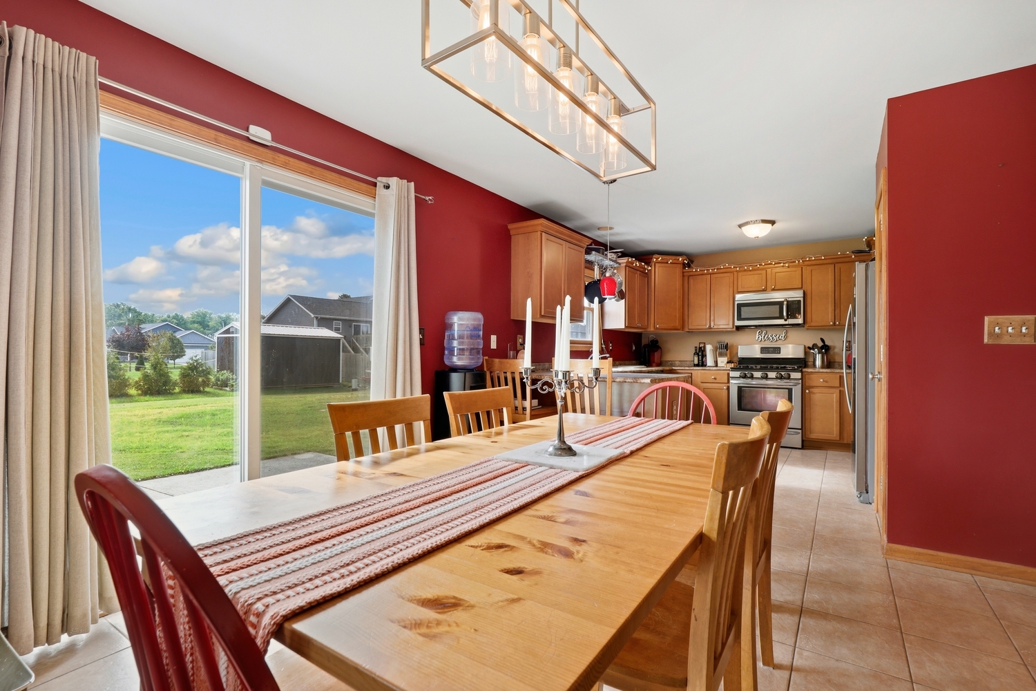 14901 Euclid Street Property Photo 10