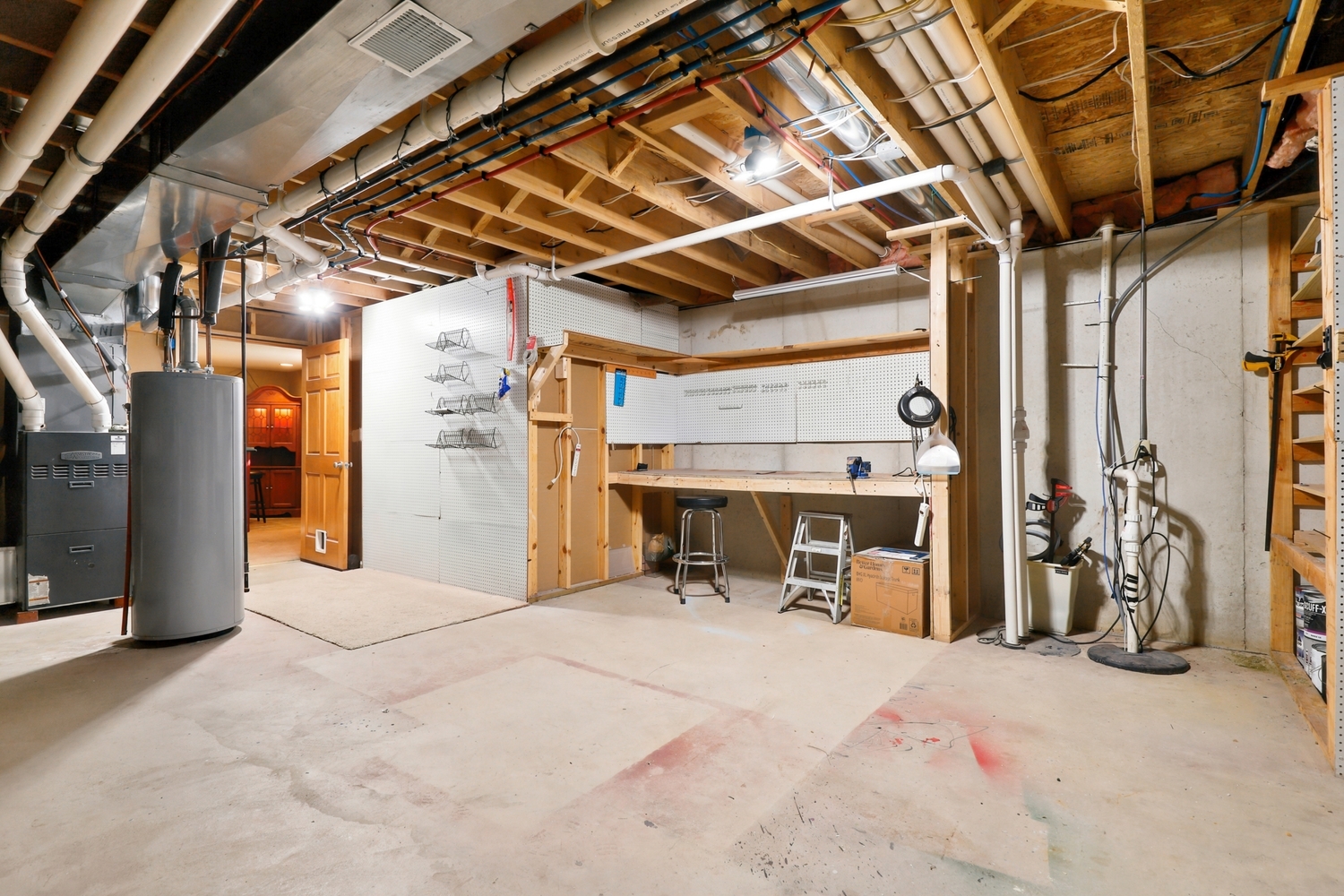 14901 Euclid Street Property Photo 28