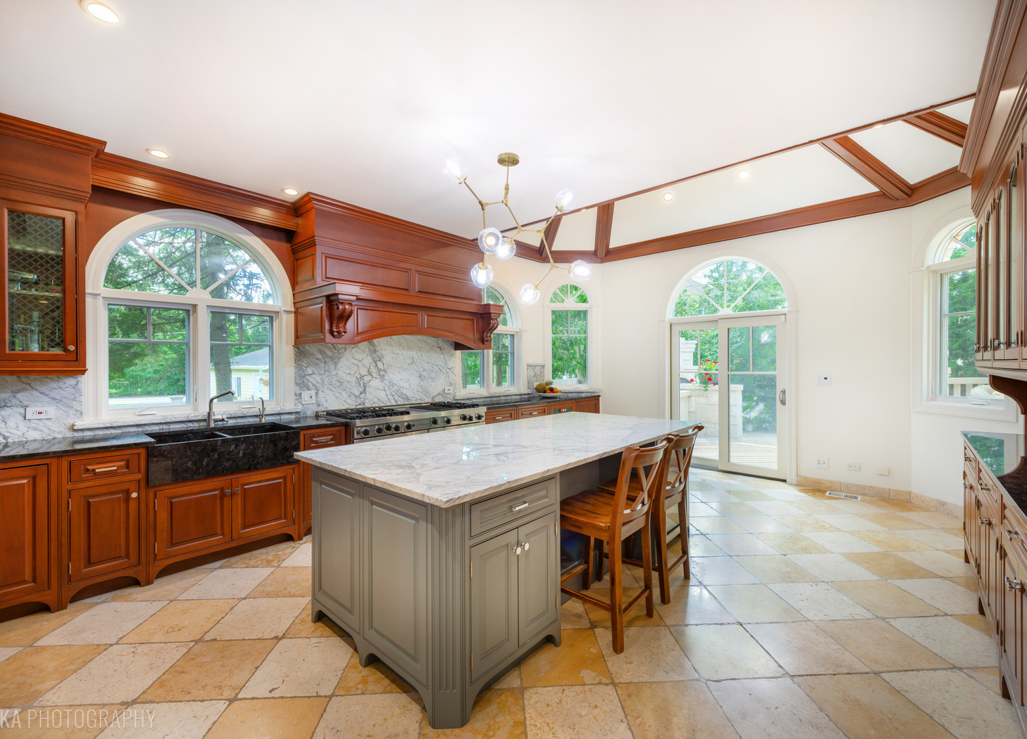 1009 Kings Lane Property Photo 15