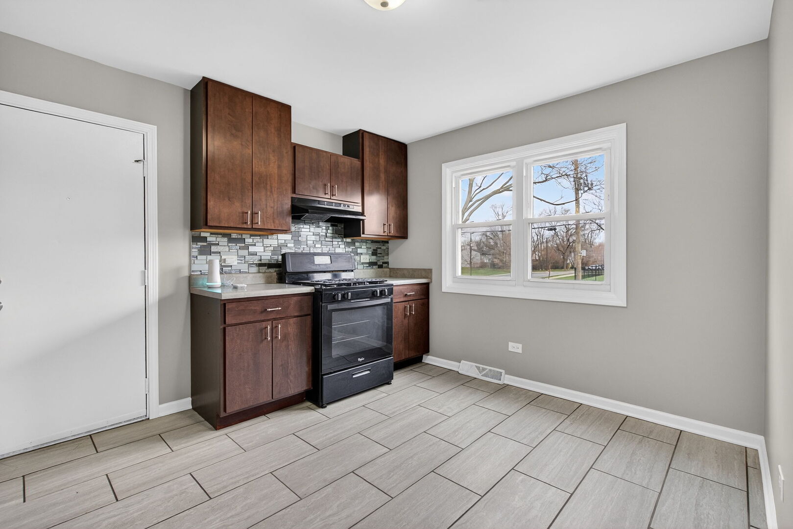 1537 W 165th Street Property Photo 6